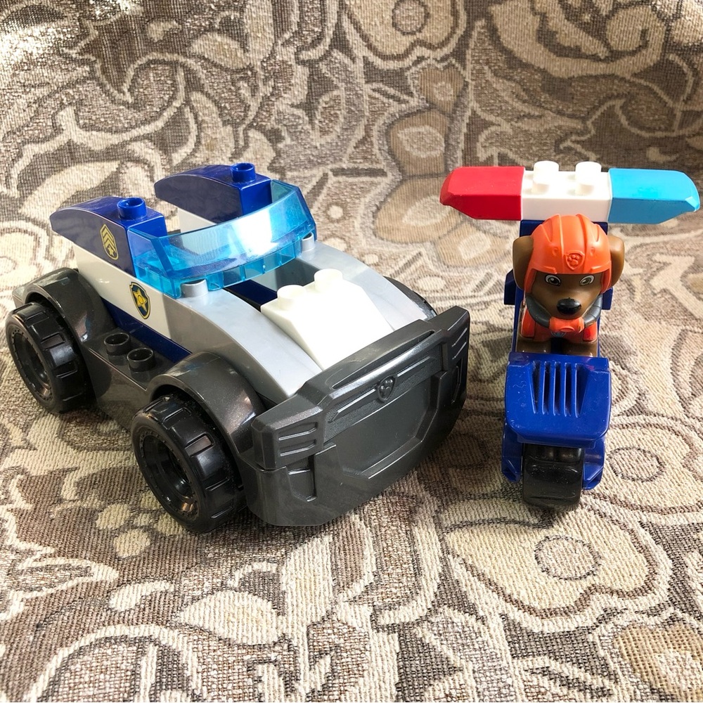 Paw Patrol Mega Bloks Chase’s City Police Cruiser Mattel. Incomplete.